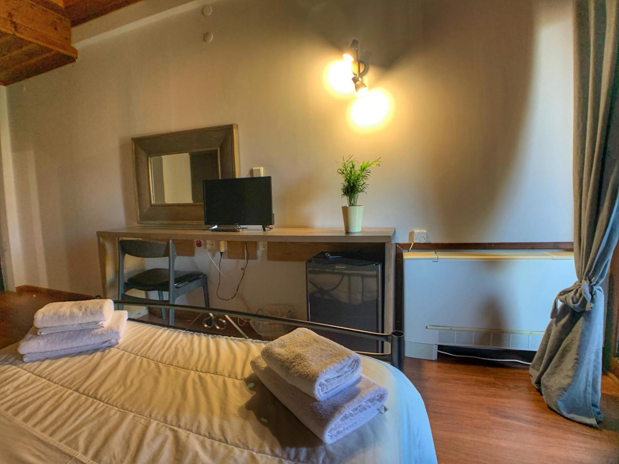 Hotel Apsis Emporio  Quarto foto